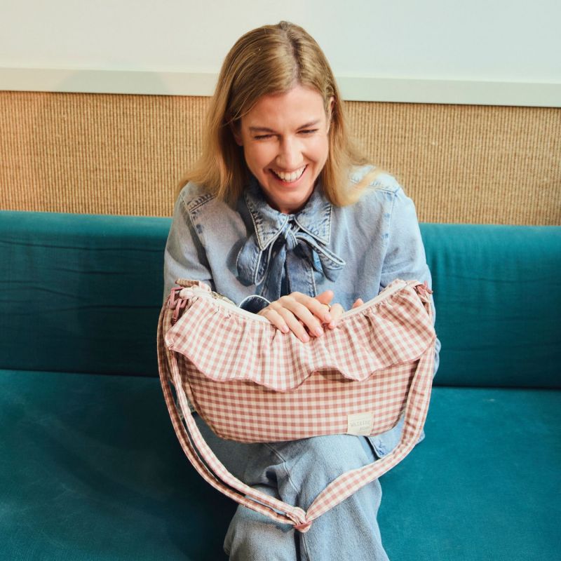 Sac bandoulière Gondole Praliné Vichy Moka Walking Mum Ambiance 9