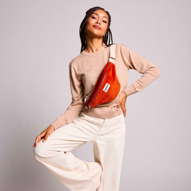 Sac banane Olivia Velours Brique Hindbag Ambiance 3
