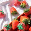 Mini jouet de dentition Chewy Sweetie la fraise Oli & Carol Produit 5