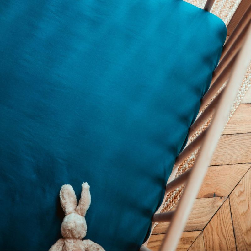 Drap housse pur coton Bleu nuit (60 x 120 cm) Kadolis Ambiance 2