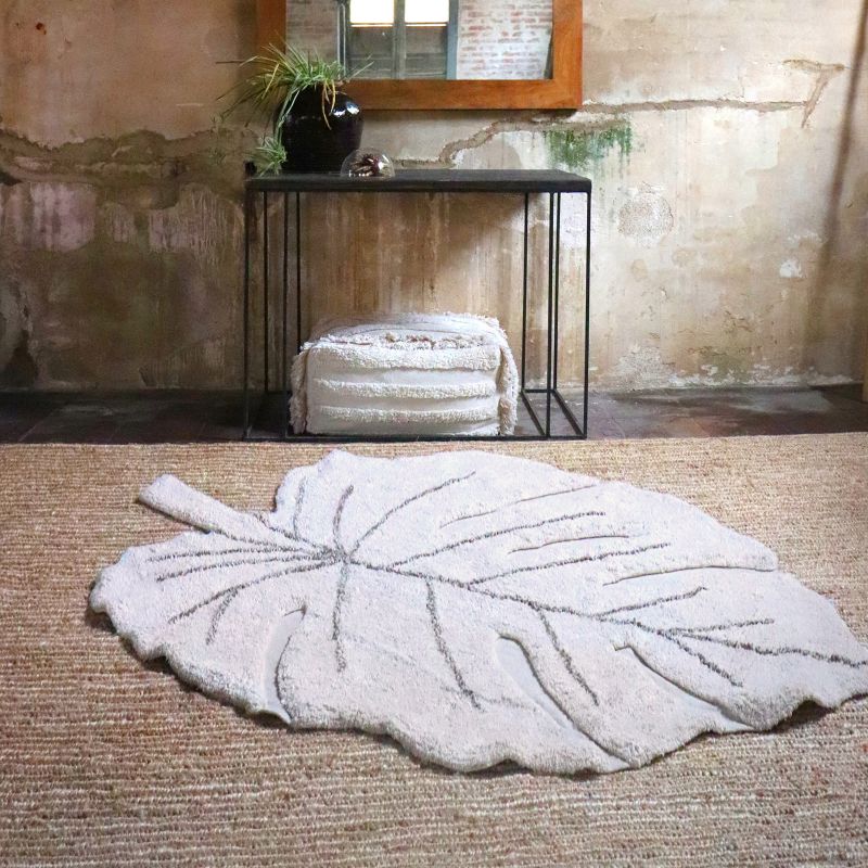 Image d'ambiance de présentation du produit Tapis lavable Monstera natural (120 x 180 cm) - Lorena Canals