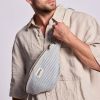 Sac banane Olivia Rayures Fines Bleu Hindbag Ambiance 2