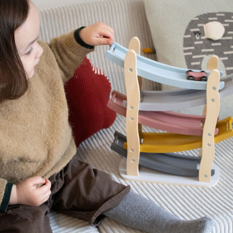 Rampe de course Luca avec 4 voitures Kindsgut Ambiance 5