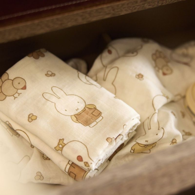 Lot de 3 langes en gaze de coton Miffy Family Farm (70 x 70 cm) Jollein Ambiance 6
