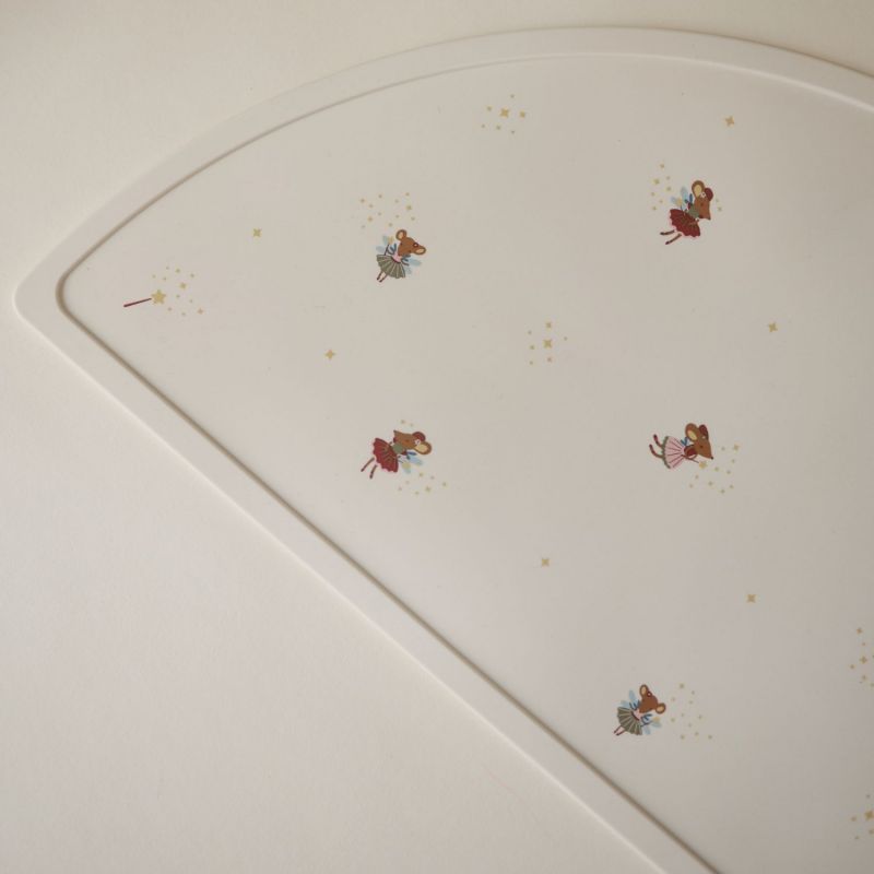 Set de table en silicone Fairy Mouse Mushie Ambiance 3