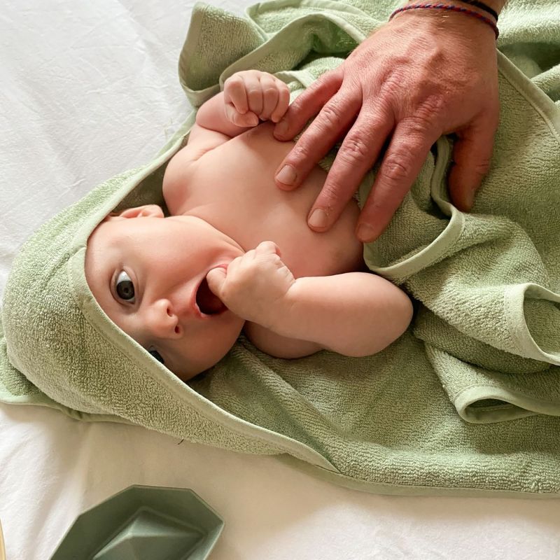 Cape de bain tablier XXL parent et bébé vert d'eau Candide Ambiance 5
