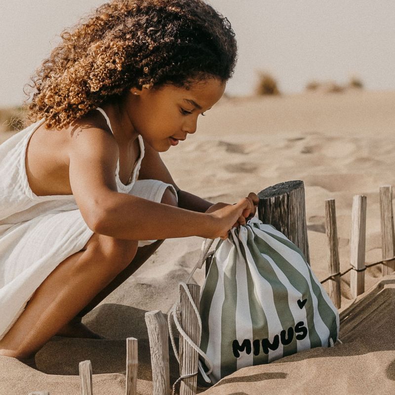 Sac à ficelles enfant rayures vert Zakuw Ambiance 5