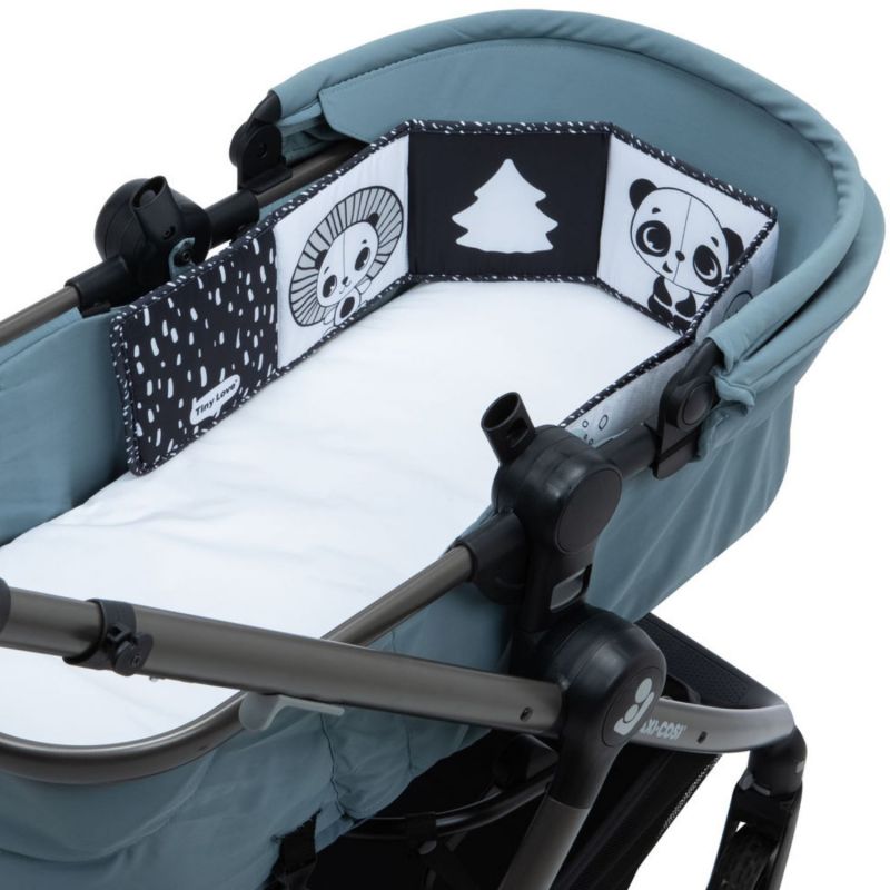 Livre d'activités Black & White Tiny Love Produit 7