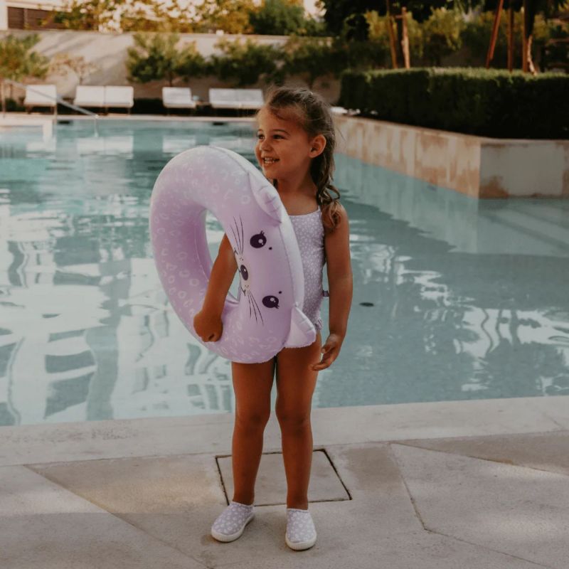 Bouée animal Léopard lila (55 cm) Swim Essentials Ambiance 2