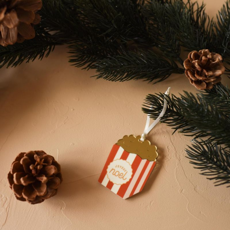 Suspension Popcorn Noël Gourmand (personnalisable) Baubels Ambiance 3