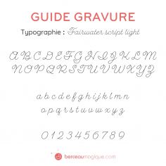 Gravure prénom + date sur médaille (Typo 4 Fairwater script light)