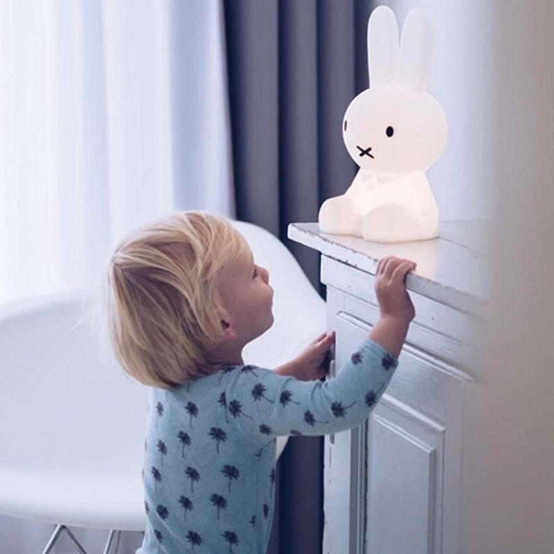 Lampe à poser Miffy Première lampe (30 cm) Mr Maria Ambiance 2