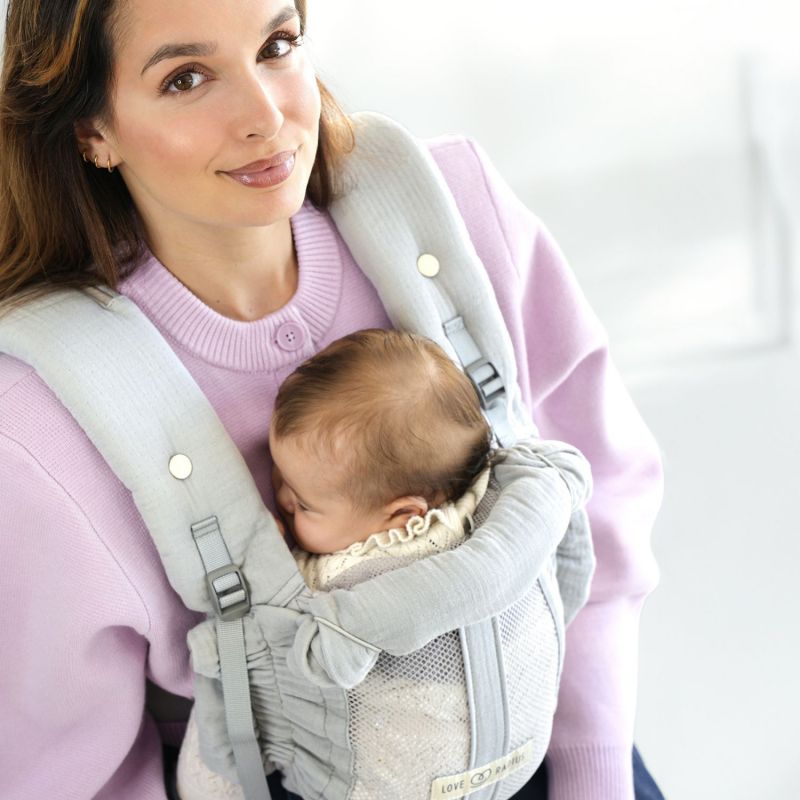 Porte bébé PhysioCarrier V2 Gaze de coton Grey Love Radius Ambiance 4