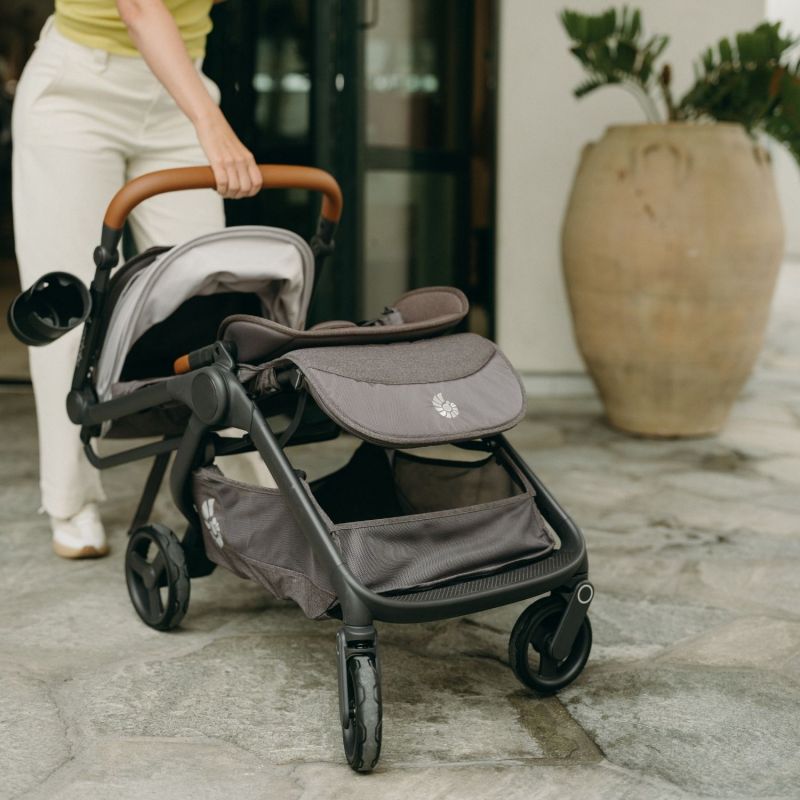 Poussette Metro 3 Deluxe Pearl Grey Ergobaby Ambiance 9