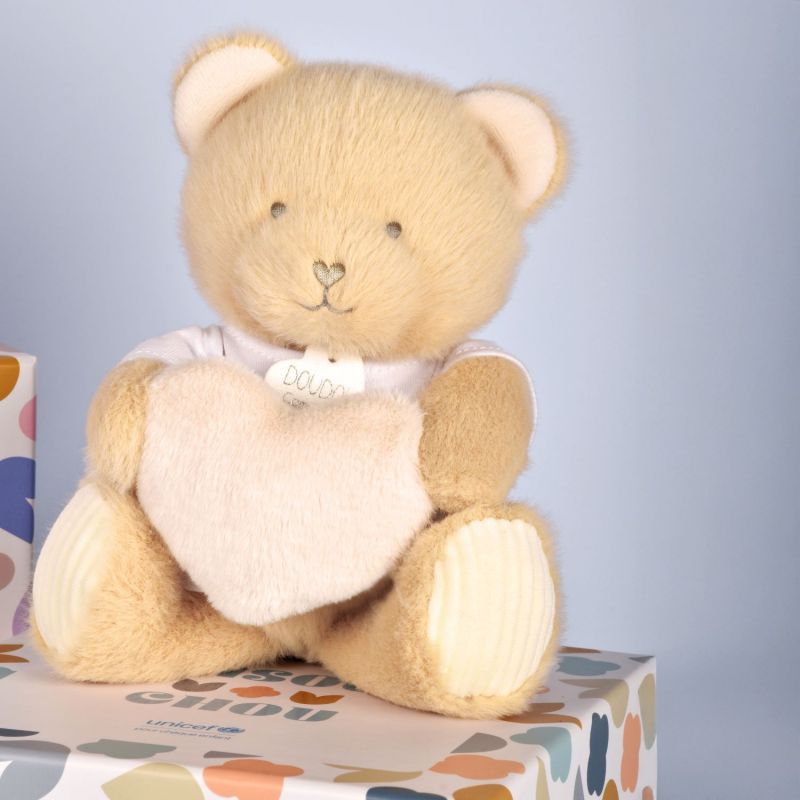 Peluche Ours Cœur Unicef Bisous doux (24 cm) Doudou et Compagnie Ambiance 2