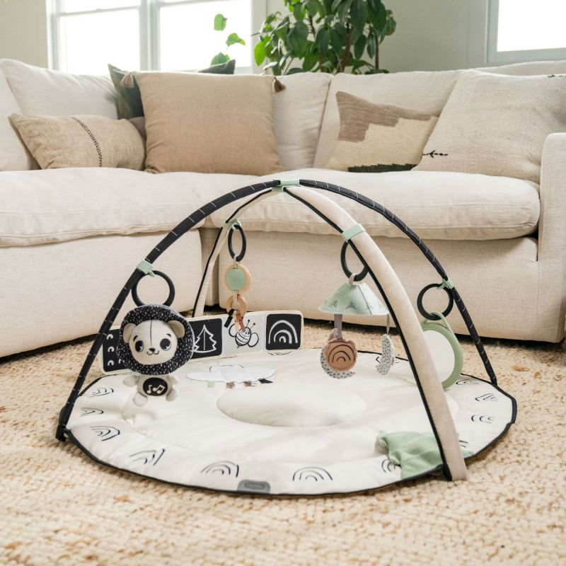 Tapis d'éveil Classic Gymini Black & White Tiny Love Ambiance 7