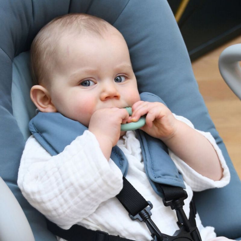 Trousse de soin Nomade Sauge (10 accessoires) Béaba Ambiance 4