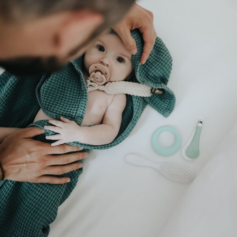 Trousse de soin Nomade Sauge (10 accessoires) Béaba Ambiance 5