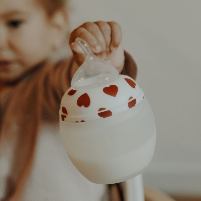 Coffret Full of Love Edition Limitée (2 biberons 150ml et 240ml et un lange) Elhée Ambiance 2