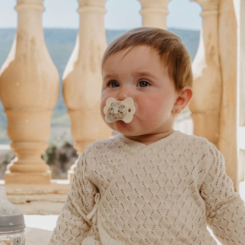 Sucette symétrique SXPro Wonderland Ivoire (6-18 mois) Suavinex Ambiance 2