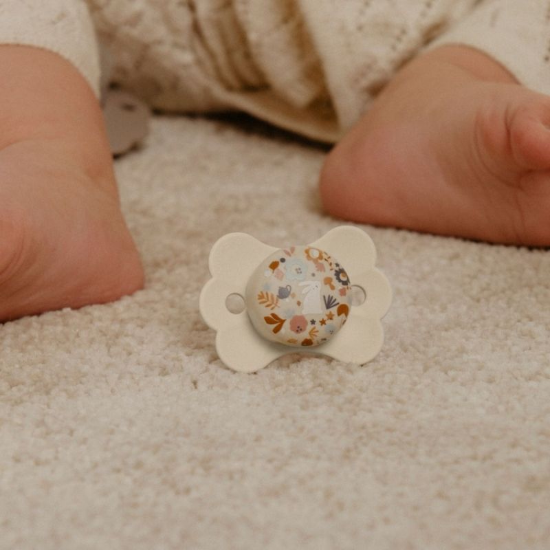 Sucette symétrique SXPro Wonderland Ivoire (6-18 mois) Suavinex Ambiance 7