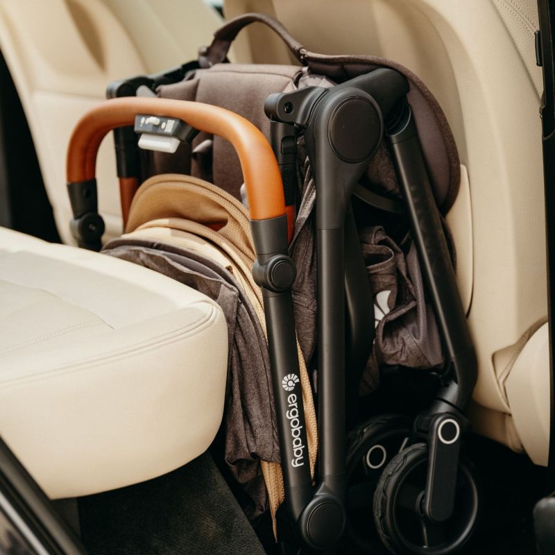 Poussette Metro 3 Deluxe Camel Ergobaby Ambiance 7