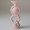 Jouet à ventouse HexaPop Blush Mushie Ambiance 3