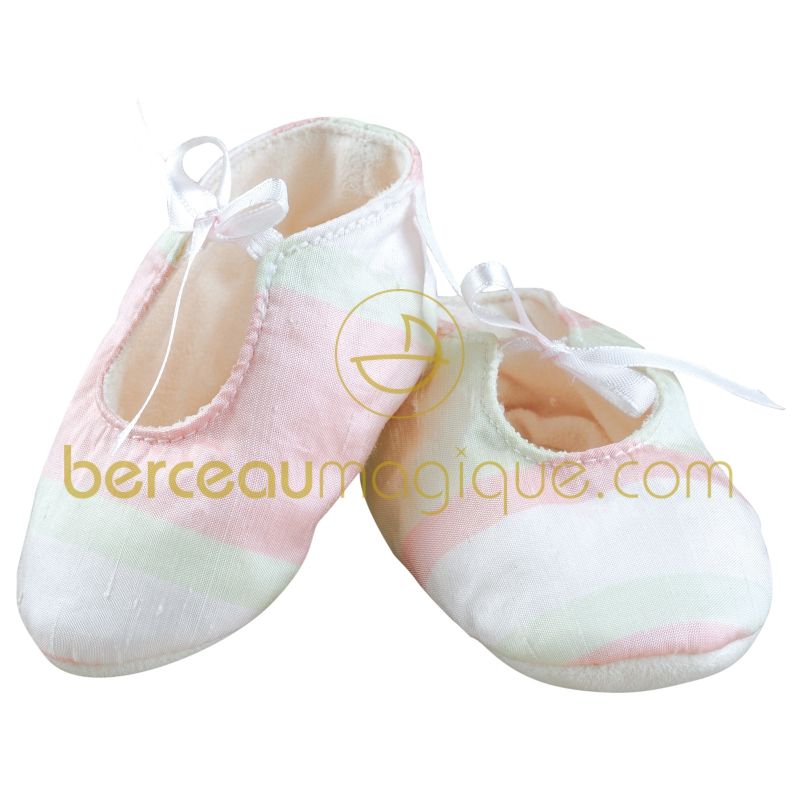 Chaussons en soie rose Kaloo