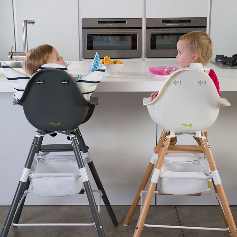 Image d'ambiance de présentation du produit Panier de rangement pour chaise haute Evolu blanc - Childhome