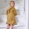 Peignoir en mousseline de coton moutarde (12-18 mois)  par Lässig 