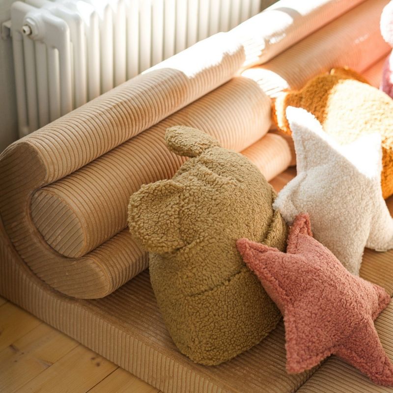 Coussin 2 en 1 Teddy Matcha molletonné Wigiwama Ambiance 5