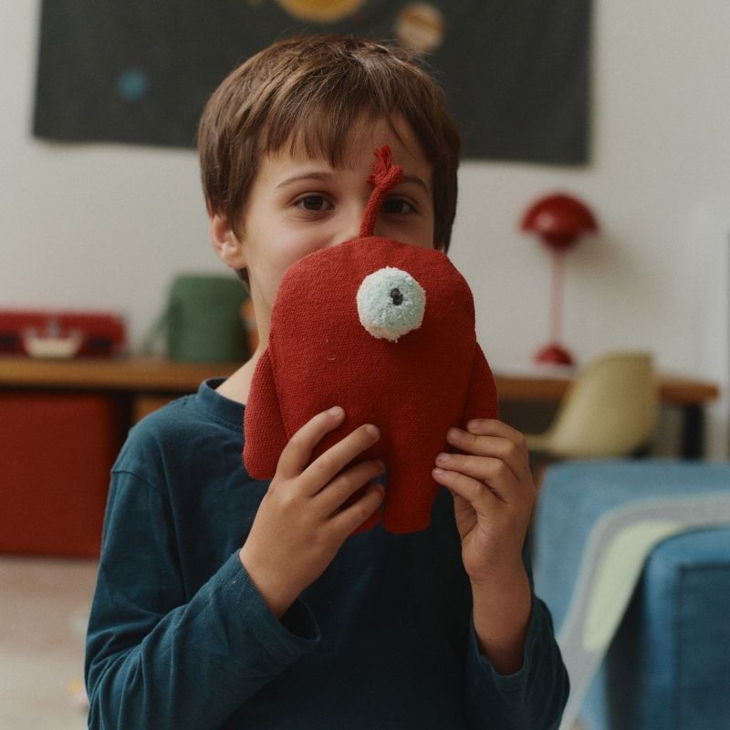 Panier de rangement UFO avec jouet inclus Lorena Canals Ambiance 5