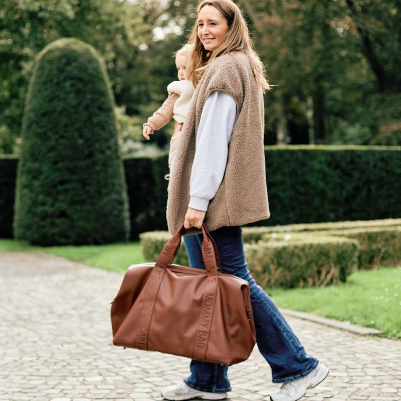 Sac à langer Mommy Bag Signature Simili cuir marron foncé Childhome Ambiance 6