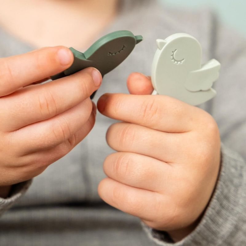 Boîte à goûter avec piques snack Tiny trails Vert Done by Deer Ambiance 5