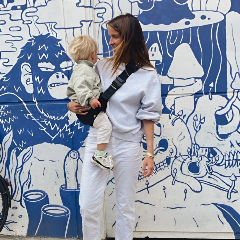 Porte bébé enfant Noir Wildride Ambiance 9