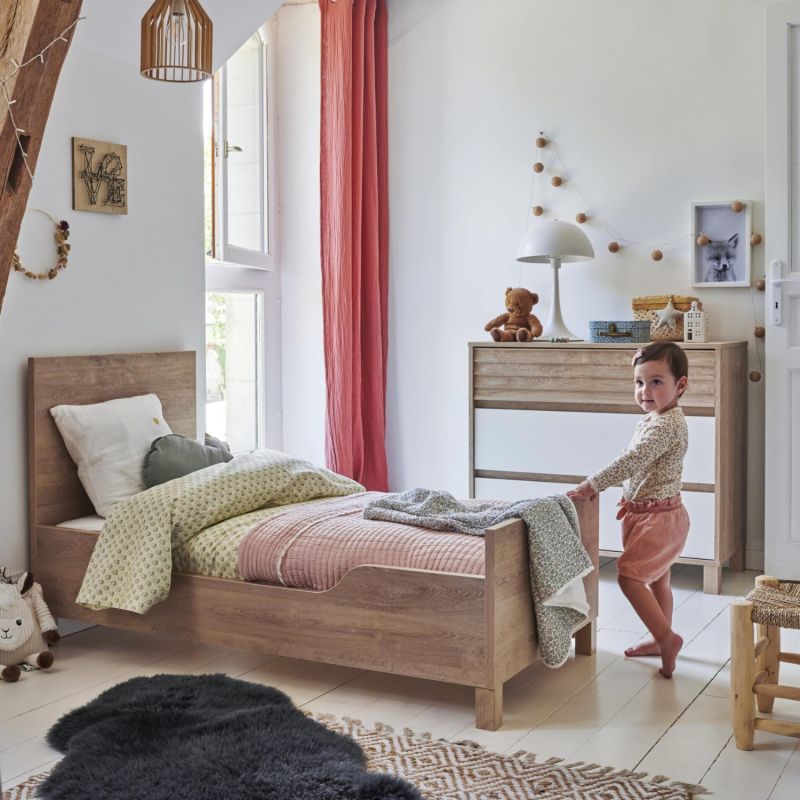 Lit bébé évolutif 70x140 cm avec 2 pans de transformation Achille Galipette Ambiance 3