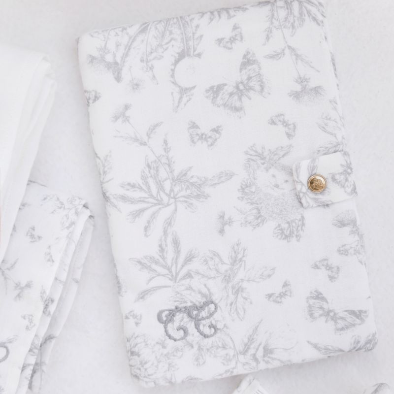 Protège carnet de santé Toile de Jouy gris Tartine et Chocolat Ambiance 2