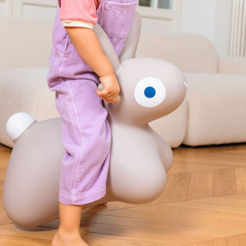 Ballon sauteur Hoppi Lapin Beige Quut Ambiance 3