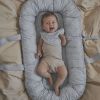 Réducteur de lit Baby Nest Monkey Sunrise bleu  par Elodie Details