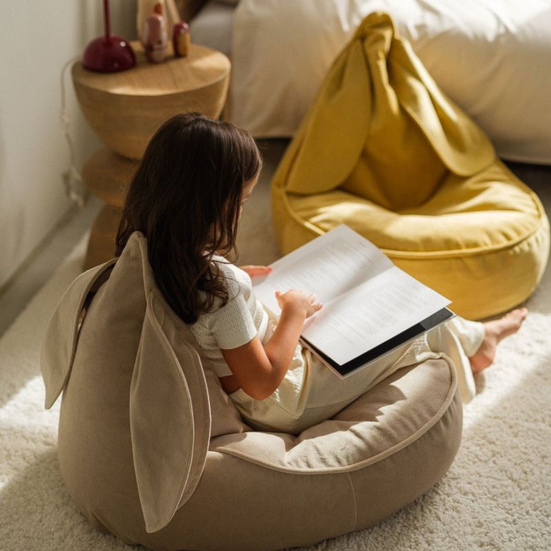 Pouf lapin Dusty Beige Wigiwama Ambiance 9