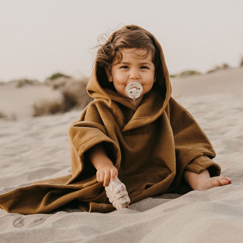 Cape hiver Petit Amour camel (2-4 ans) Zakuw Ambiance 2