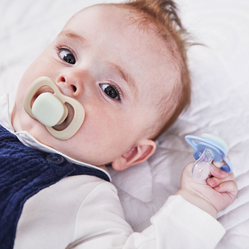 Lot de 2 sucettes phosphorescentes en latex Blush-Latte (0-6 mois) B.Box Ambiance 2