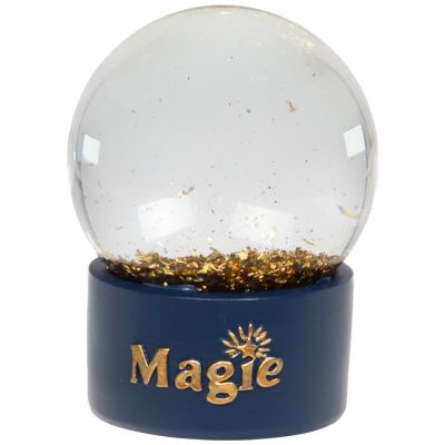 Boule à neige magie avec feuilles dorées