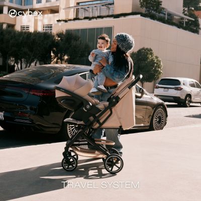 Poussette Compacte et Citadine Beezy 2026 Châssis Noir Cinnamon Yellow