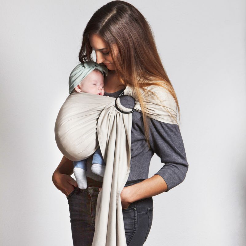 Echarpe de portage Sling tissée sans nœud Or blanc Love Radius Ambiance 3