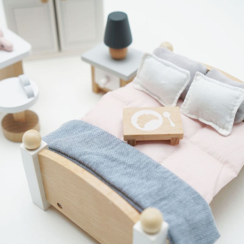 Chambre des parents pour maison de poupée en bois FSC Le Toy Van Ambiance 2