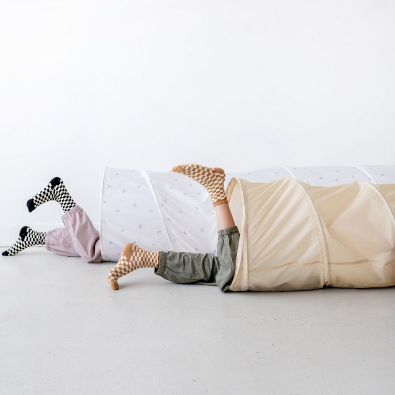 Tunnel de jeu en tissu recyclé Myrtilles Ivoire 3 sprouts Ambiance 4