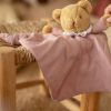 Doudou plat avec hochet Ours Vieux Rose Trousselier Ambiance 2