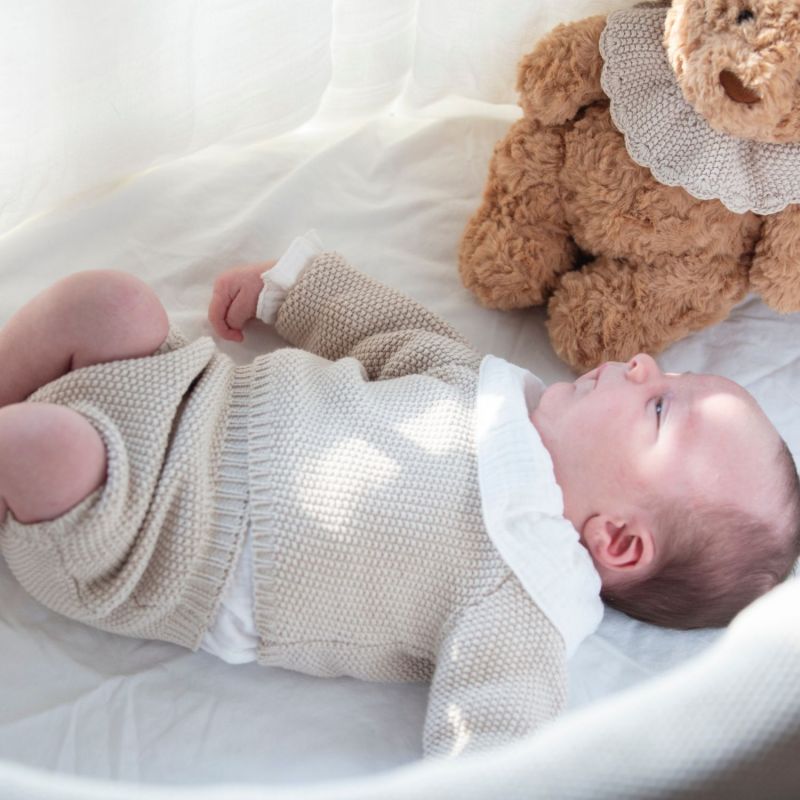 Ours en peluche tricot beige (29 cm) Pasito a pasito Ambiance 3