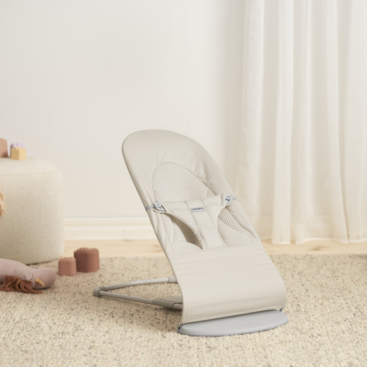 Transat BabyBjörn Balance Soft Tri-Fabric - Beige Clair - 3,5 à 13 Kg - Design Physiologique